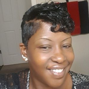 Meet your Posher, Ebony